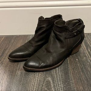 Dolce Vita booties